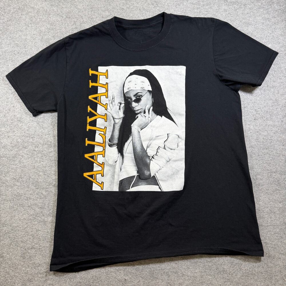 Aaliyah Graphic T Shirt Unisex L Black Photo Print Gold Text Band Tee R&B